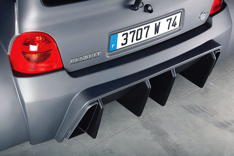 Lazareth Twingo V8 Trophy: mały dziwoląg
