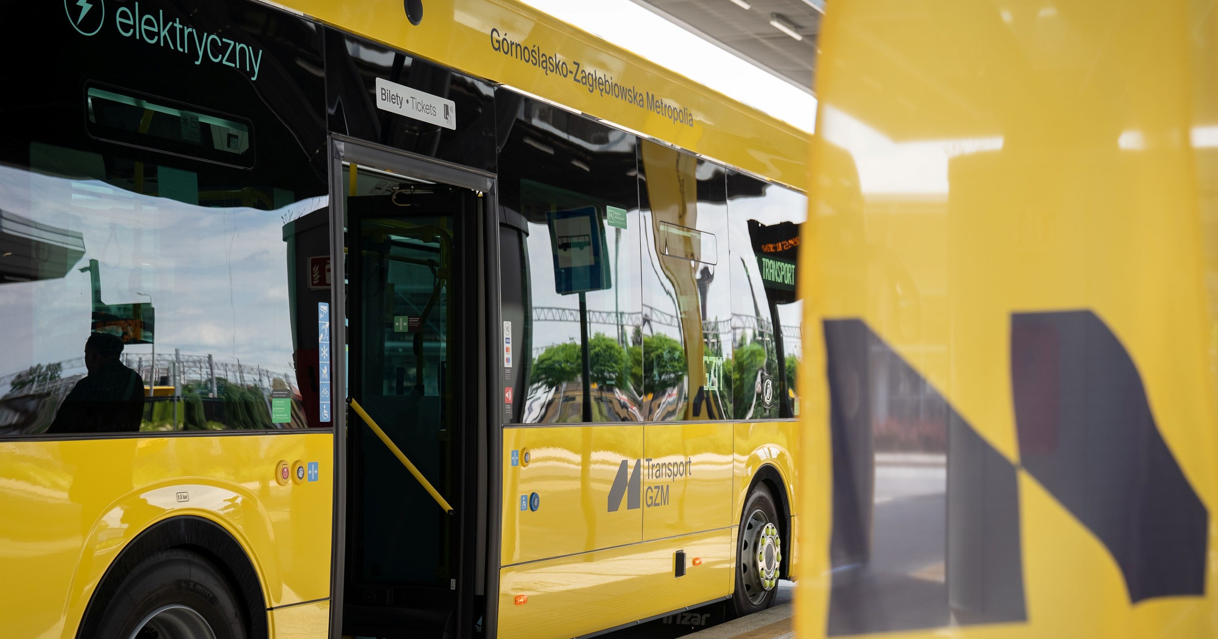 Elektryczne NesoBusy dla Górnośląsko‑Zagłębiowskiej Metropolii