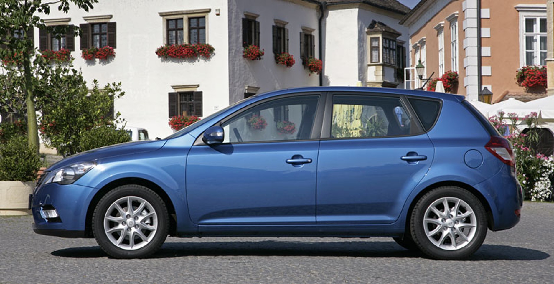 Kia cee´d 2010: pierwsze wrażenia z jazdy