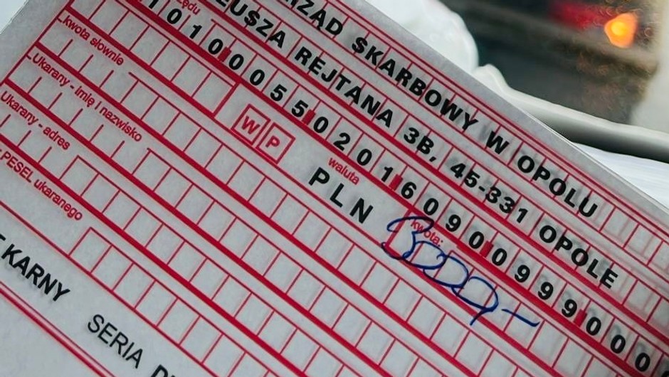 Obraz pochodzący z serwisu https://stargard.policja.gov.pl/zst/dzialania-policji/aktualno/63027,3000-tysiace-mandatu-i-zatrzymany-dowod-rejestracyjny-za-zly-stan-techniczny-poj.html