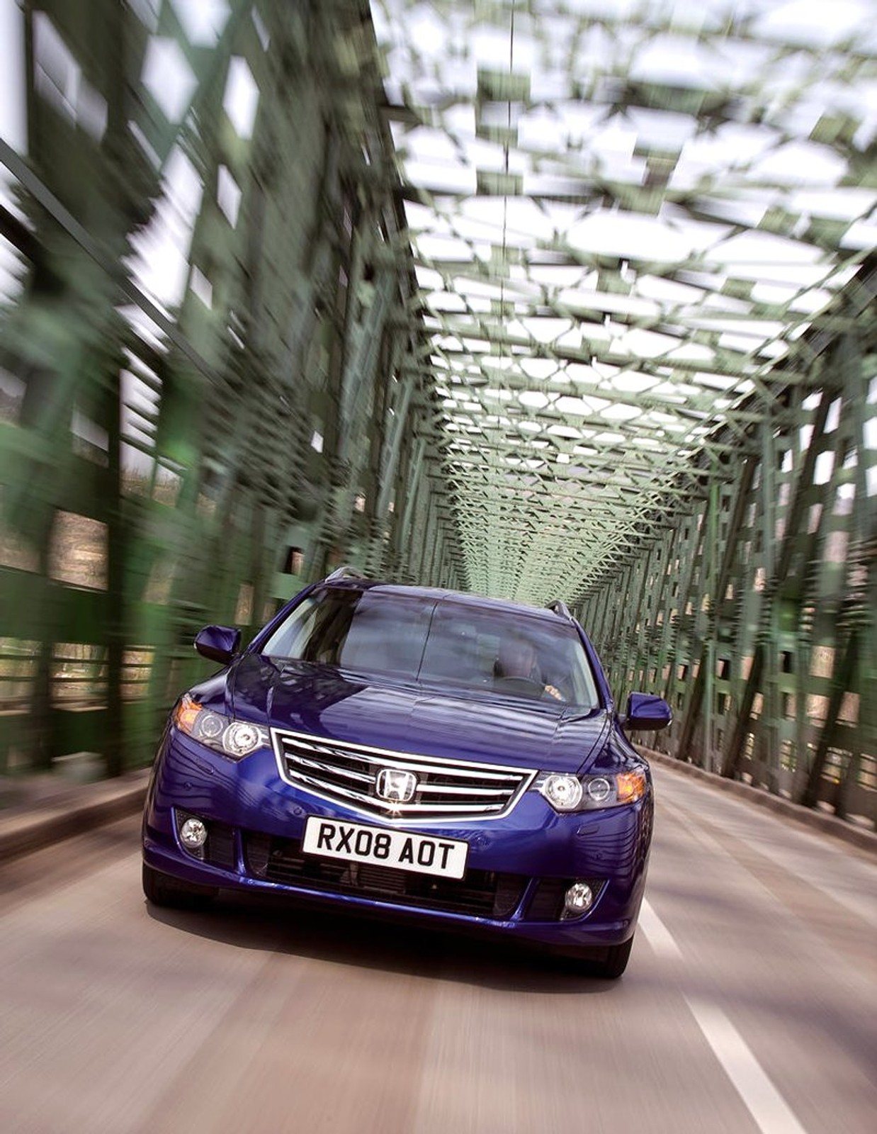 Honda Accord – wysokie tony (dane techniczne, fotogaleria)