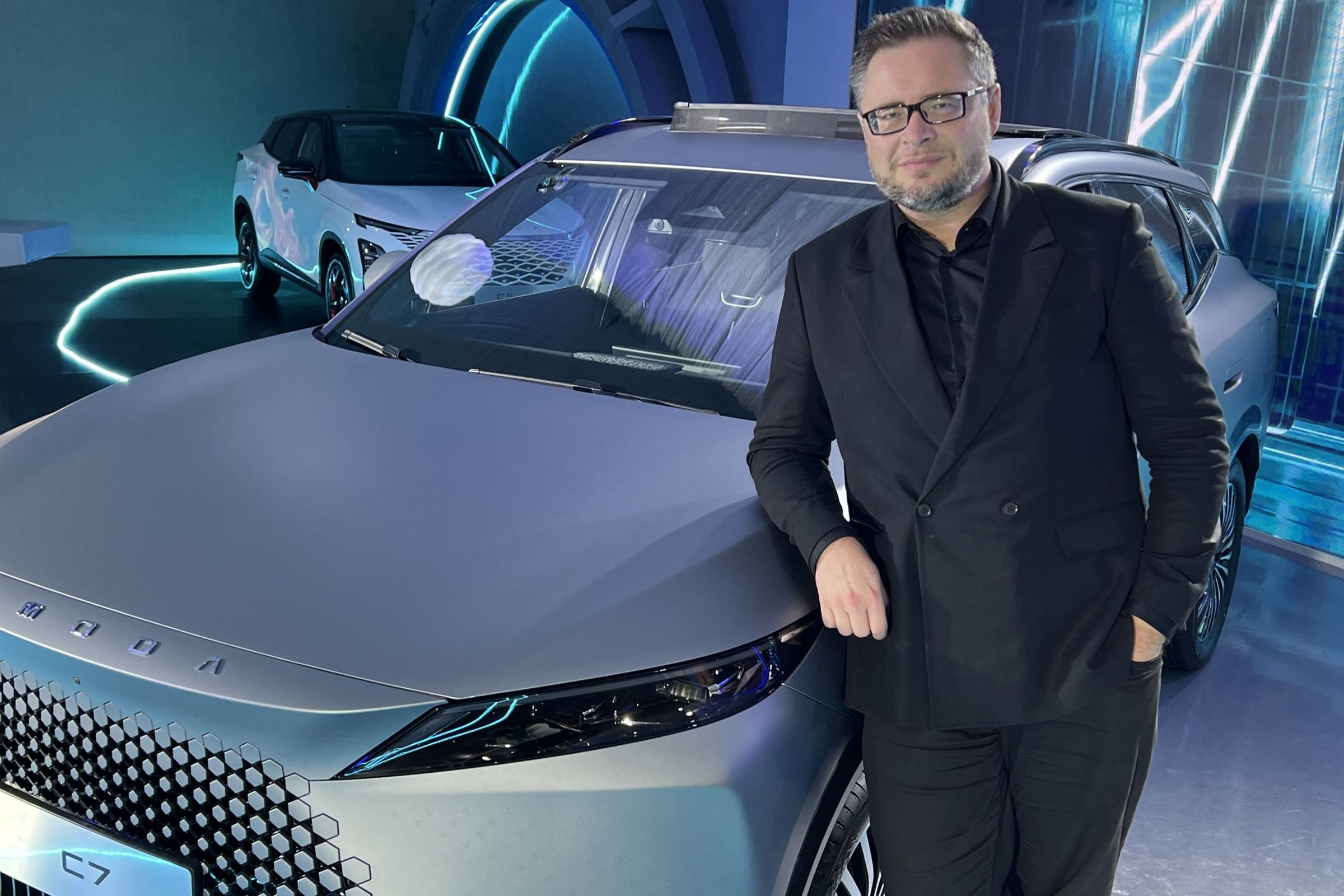 Pojeździłem już Omodą 7. Chiński SUV chce pokonać Toyotę RAV4 jej własną bronią