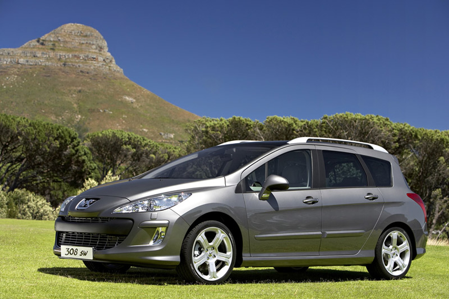 Genewa 2008: Peugeot 308 SW – aż siedem miejsc w nowym kombi