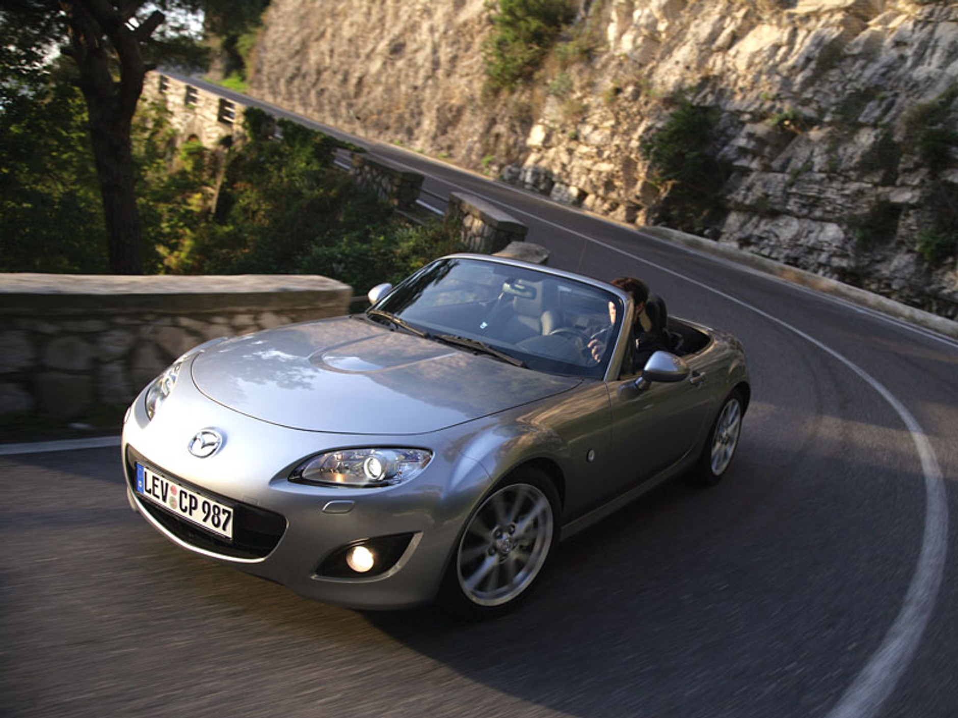 Mazda MX-5 Roadster Coupé: przyjemność przez 365 dni w roku