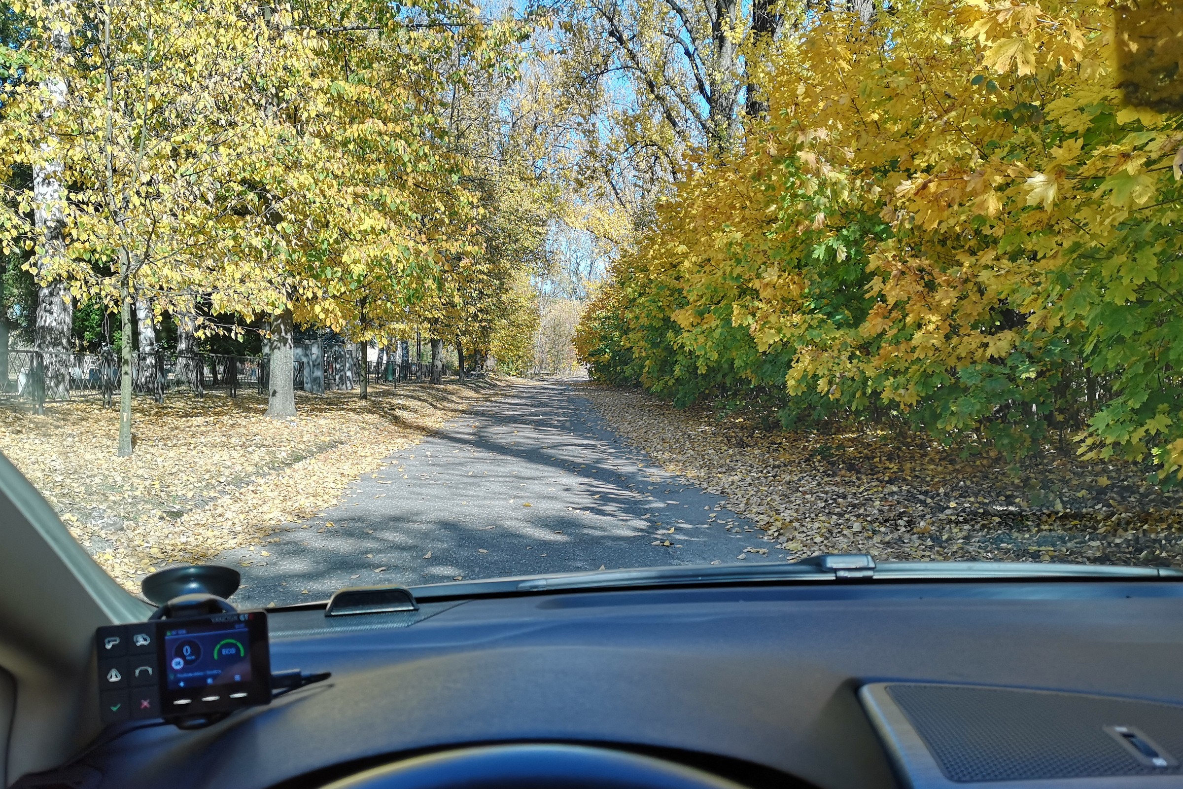Zadbaj o samochód przed jesienią. najważniejsze wskazówki dla kierowców