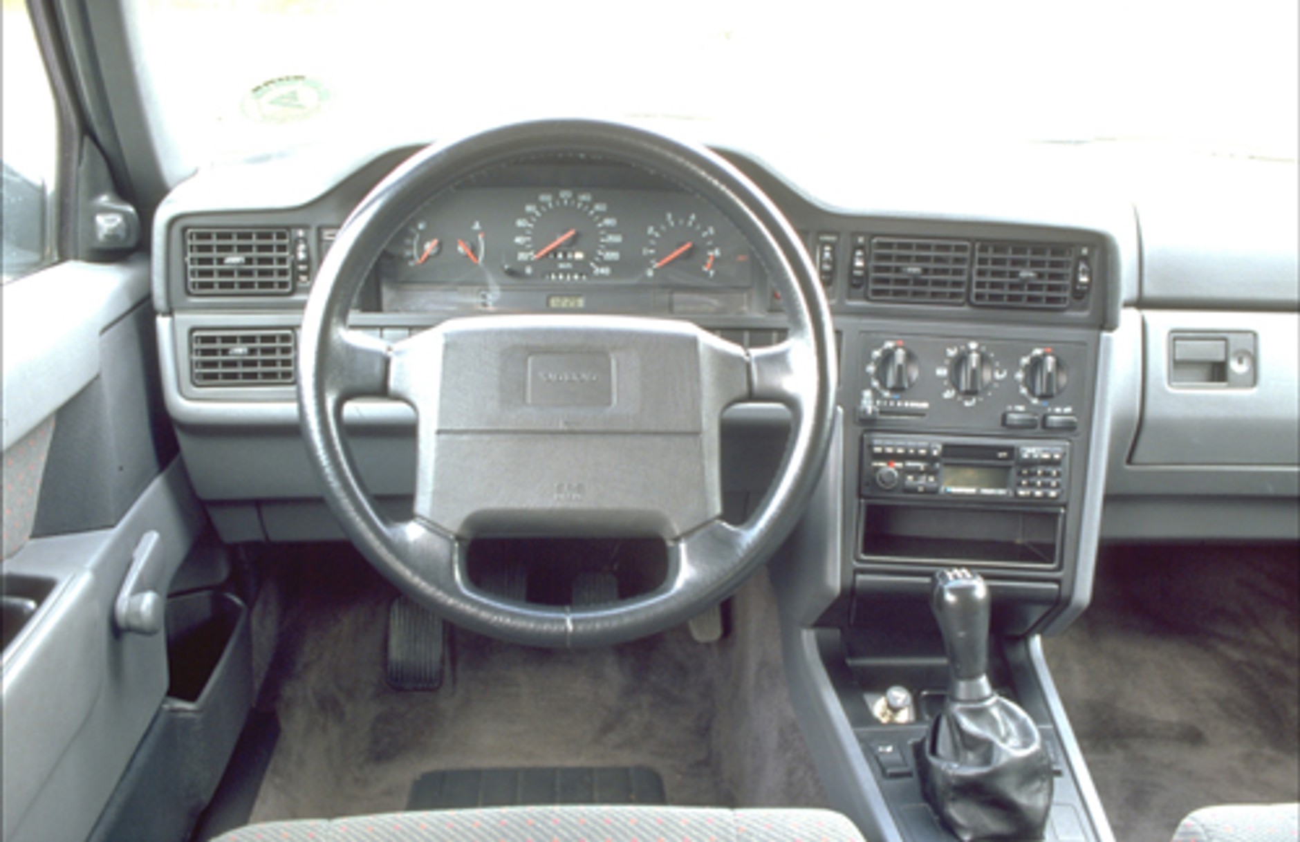 Citroen XM, Mercedes W124, Volvo 850, Ford Scorpio, Opel Omega oraz Toyota Camry - Oto duże "kombiaki" za niewielkie pieniądze