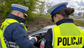 Policjanci wlepiają 15 punktów karnych kierowcom, którym nie chce się poczekać
