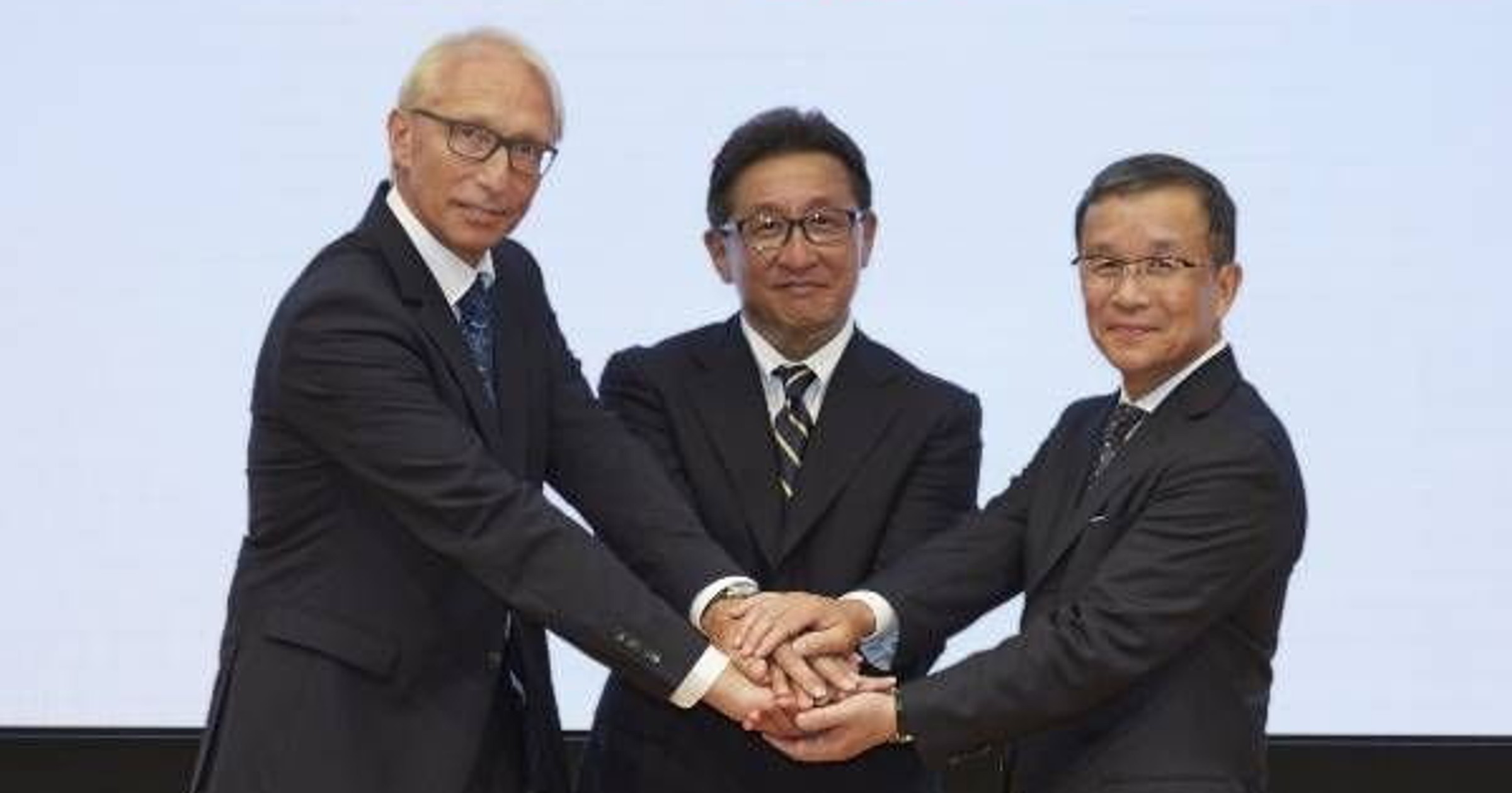 Karl Viktor Schaller (BMW), Tetsuo Suzuki (Honda Motor) i Takaaki Kimura (Yamaha Motor)