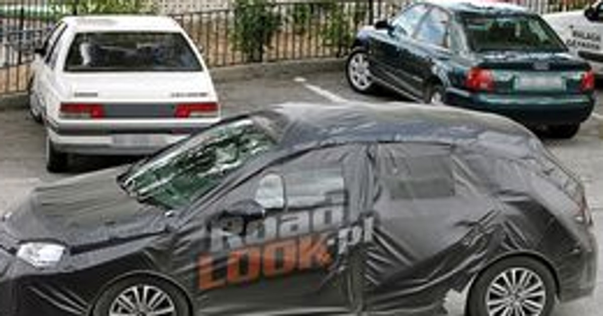 Zdjęcia szpiegowskie: Citroen C4 drugiej generacji