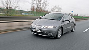 Honda Civic (2005-12) – dobre walory użytkowe i własności jezdne