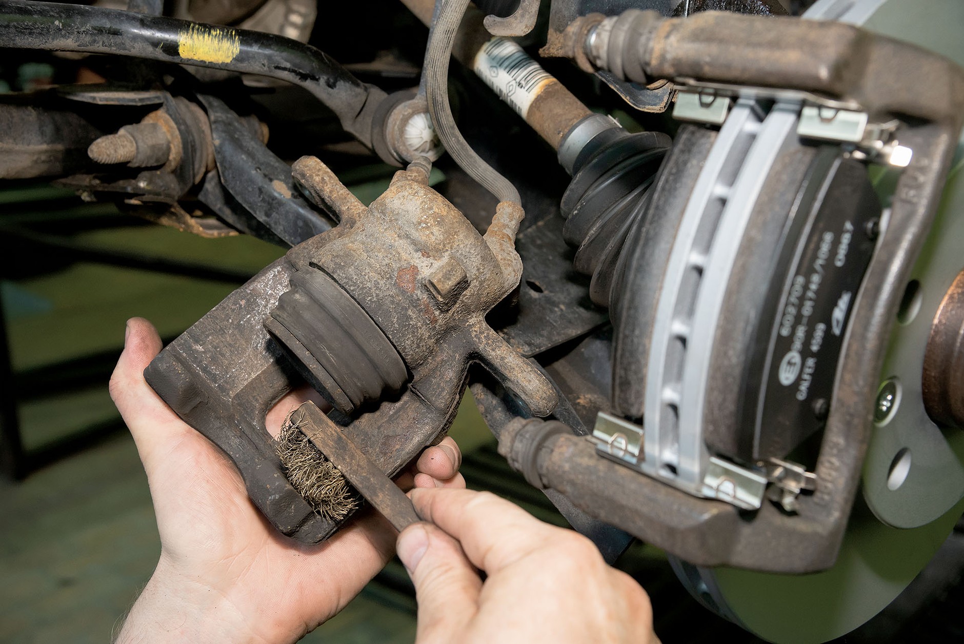 Regeneracja zacisków hamulcowych krok po kroku - zobacz jak to zrobić