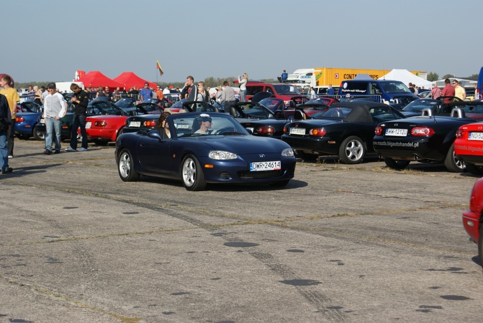 Mazda MX5 hucznie obchodzi 20 urodziny
