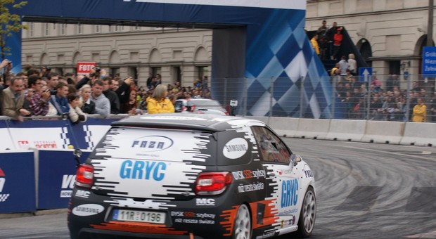 Popisy rajdowych Citroënów na VERVA Street Racing