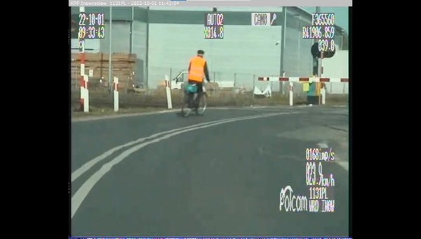 Rowerzysta zrobił to na oczach Grupy Speed. Interweniowali od razu [WIDEO]