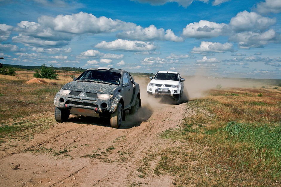 L200 rajdówka kontra seria. Czym auto Małysza różni się od typowego pikapa