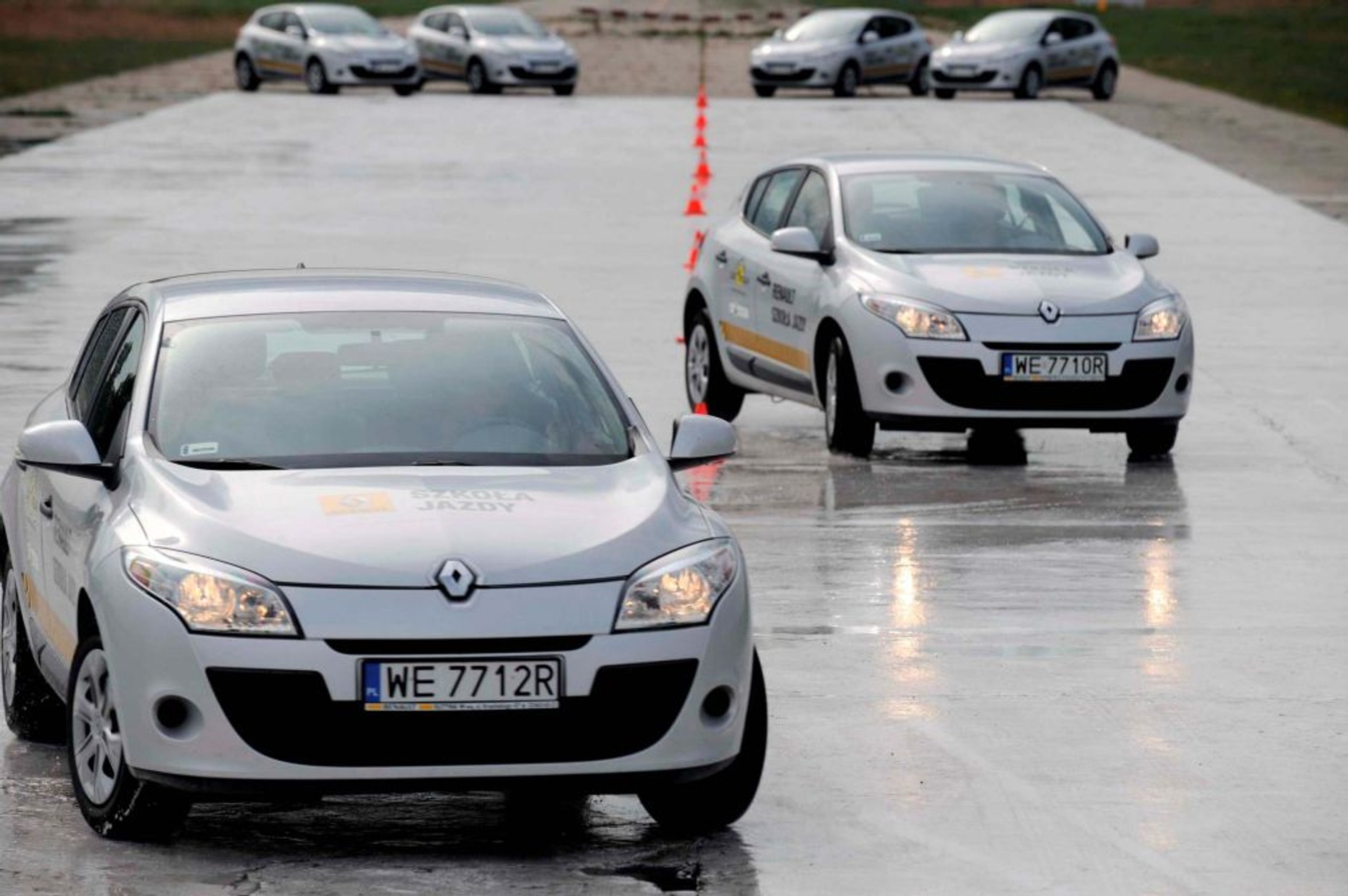 Nie grzej na postoju!