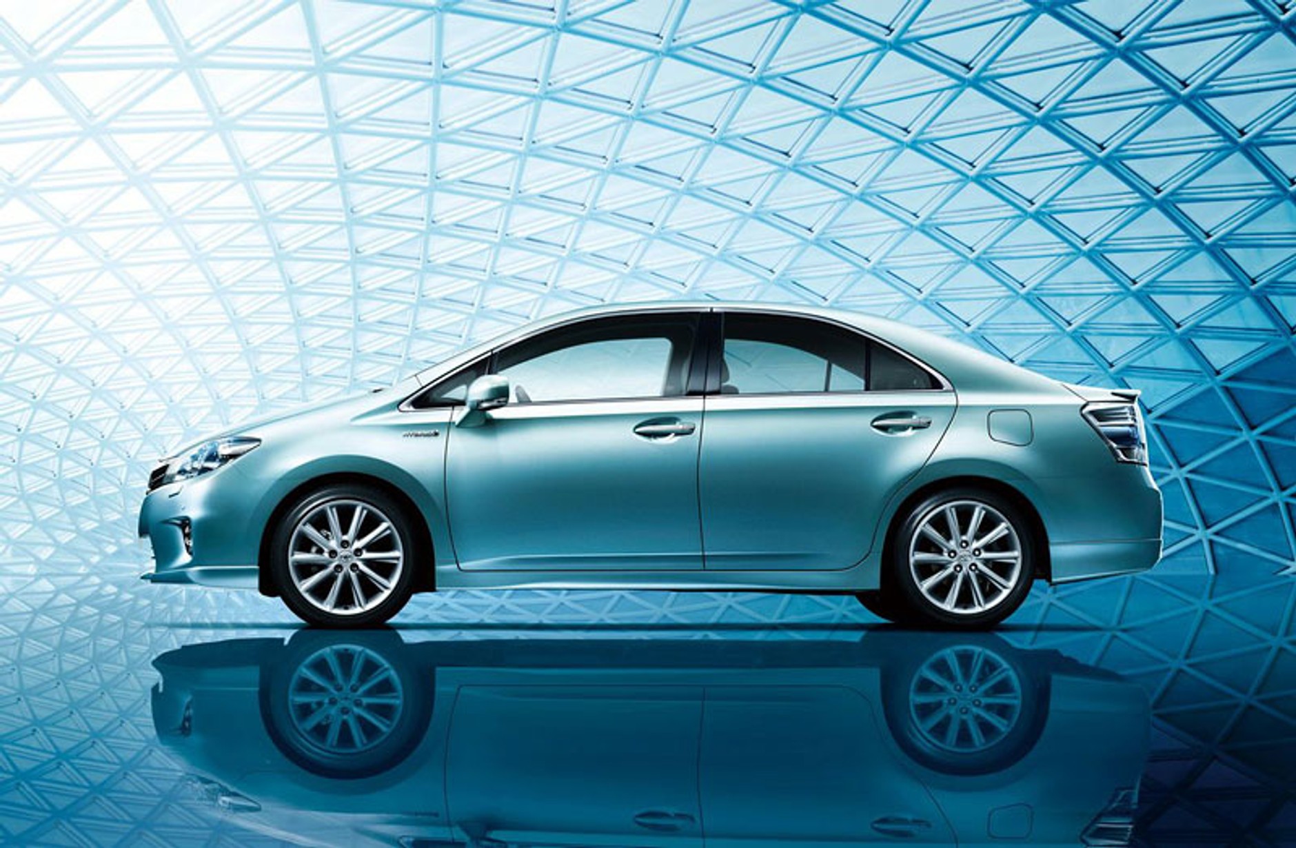 Tokio 2009: Toyota Sai - hybryda z sylwetką klasycznego sedana