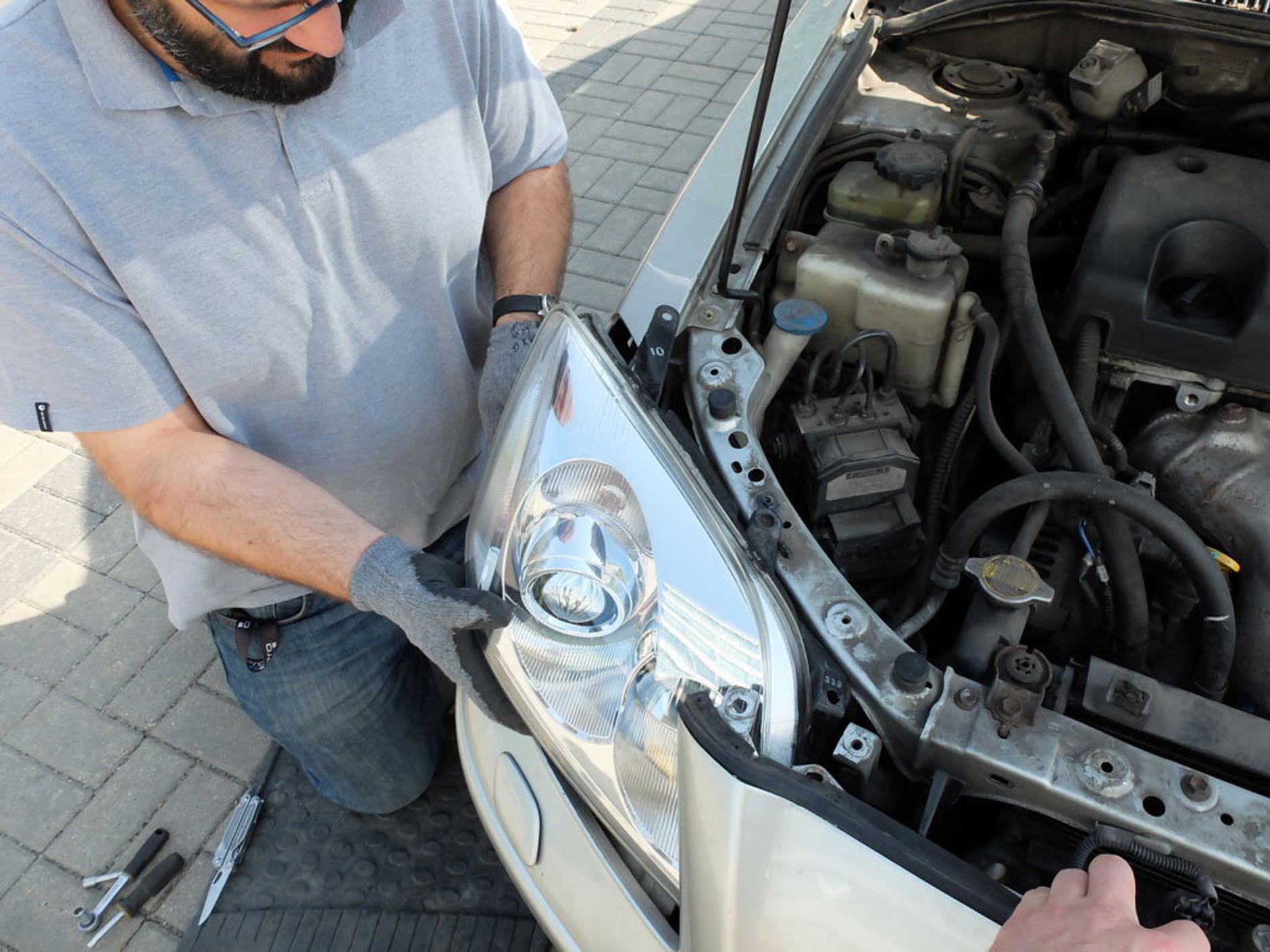 Regeneracja reflektorów krok po kroku