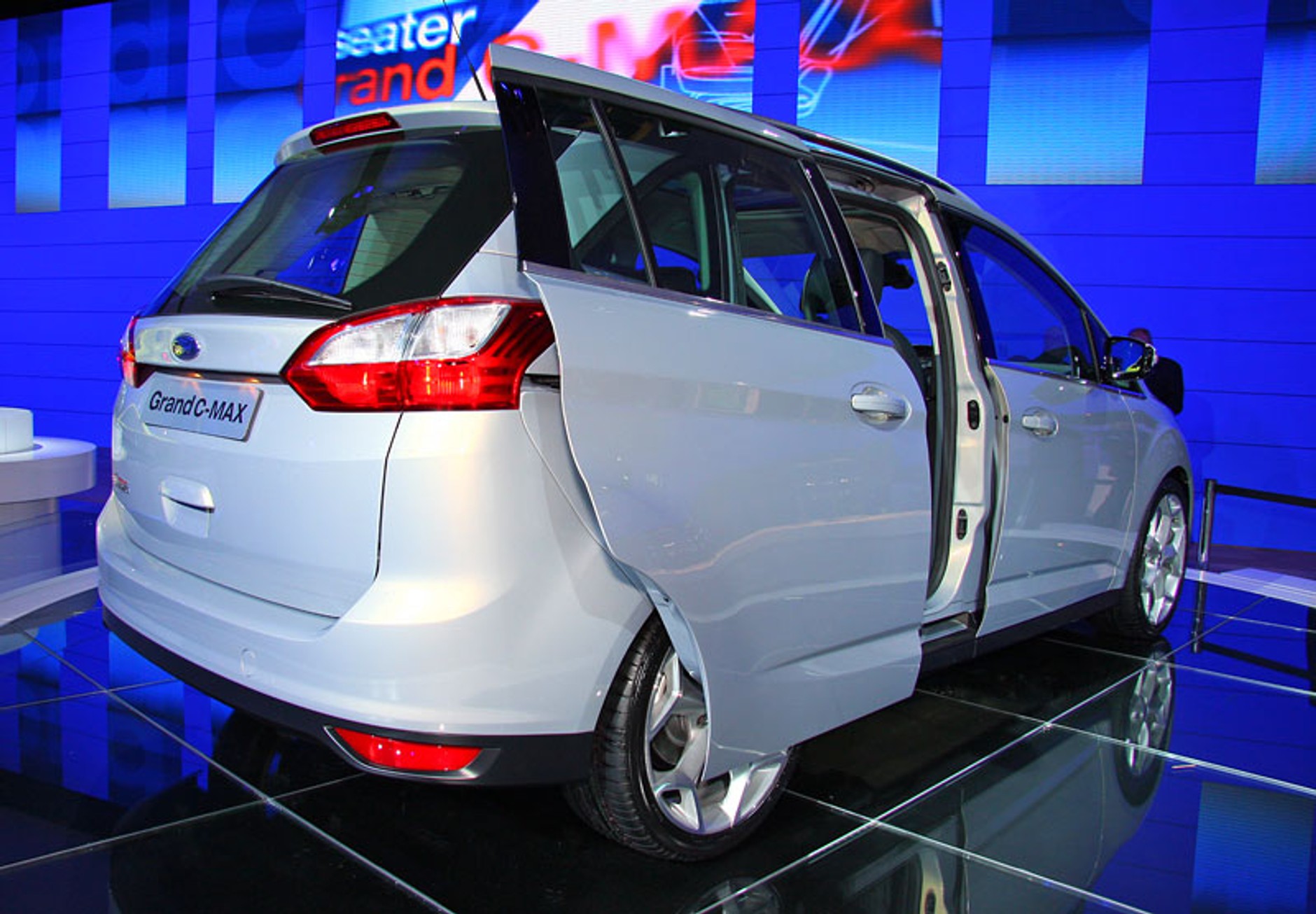 IAA Frankfurt 2009: Ford C-Max a Grand C-Max - rok przed premierą