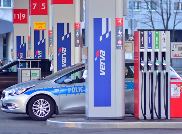 Kierowcy mają czas tylko do 2 stycznia, żeby zatankować taniej