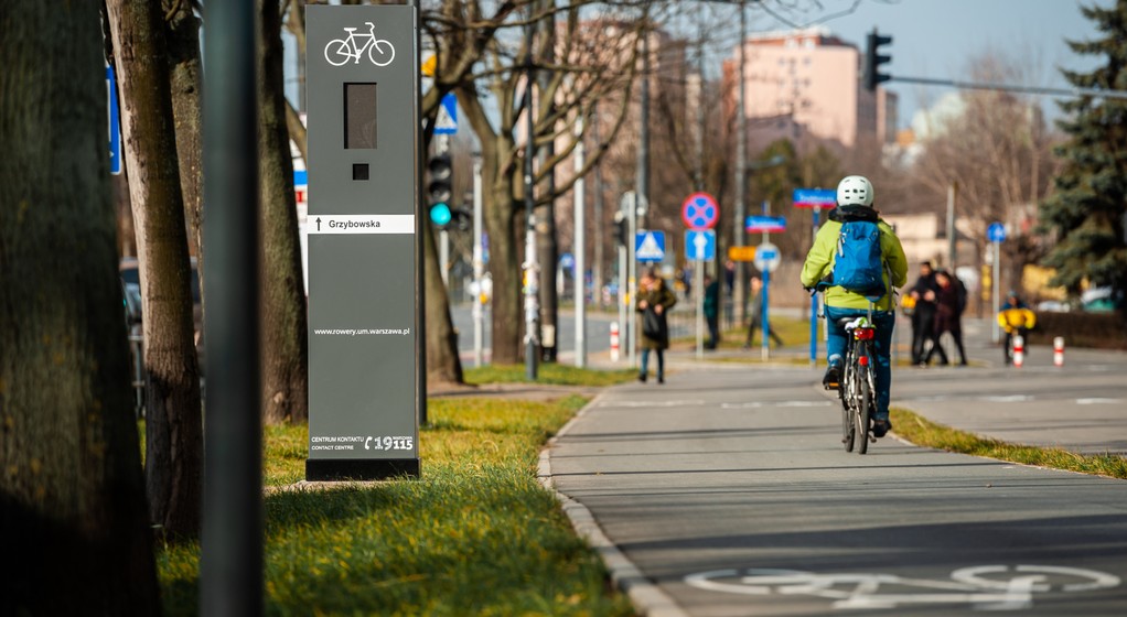 Warszawskie totemy dla rowerzystów