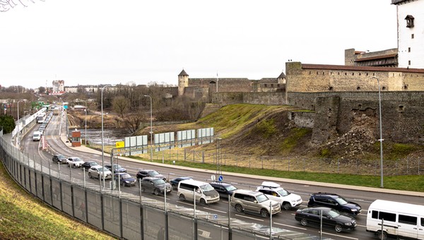 Setki porzuconych aut. To efekt zaostrzenia kontroli w Estonii