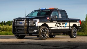 Takiego radiowozu w policji jeszcze nie było. Ford F-150 Lightning Pro SSV