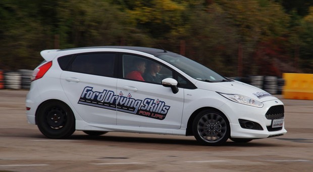 Ford szkoli młodych kierowców