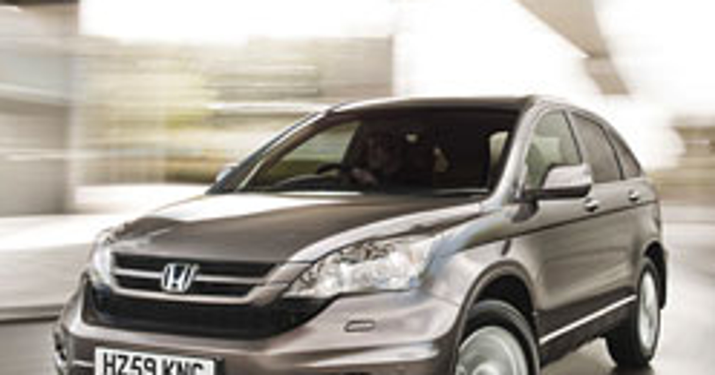 Honda CR-V: Modernizace vzhledu a nový motor 2.2 i-DTEC se samočinnou převodovkou