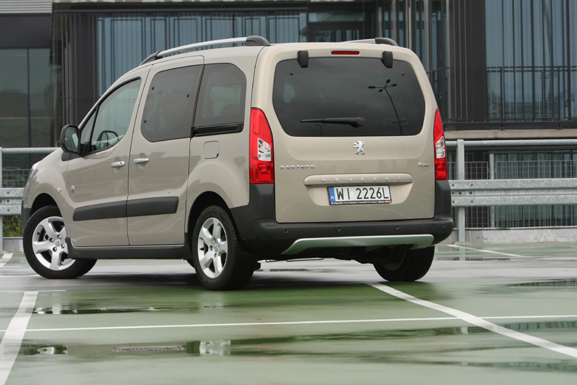 Peugeot Partner Tepee: Familijny inaczej