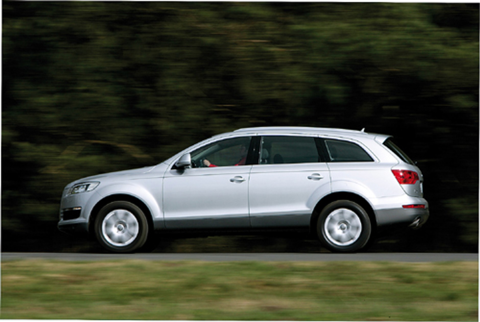 Toyota Land Cruiser V8 4.5 d-4d kontra Audi Q7 4.2 tdi, Mercedes GL 420 CDI i Range Rover TDV8 - Arystokracja w terenie