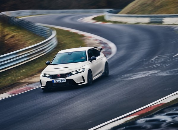 Honda Civic Type R wróciła na Nurburgring i wykręciła nowy rekord [WIDEO]