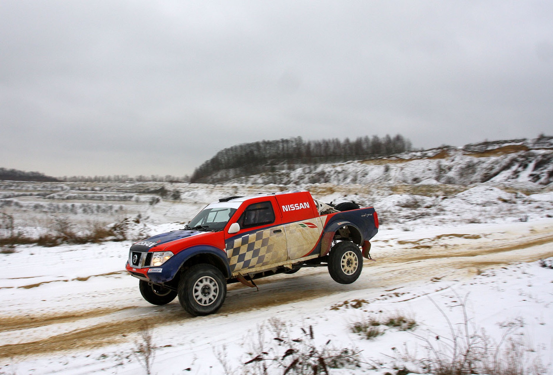 Rajd Dakar 2011: Nani Roma w Nissanie Krzysztofa Hołowczyca (galeria Rallyworld©Willy Weyens)