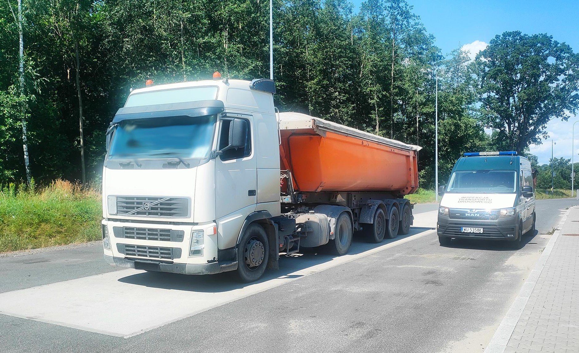 Kontrola funkcjonariuszy z WITD w Krakowie