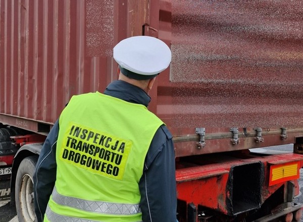 Inspektorzy ITD byli zaskoczeni. Kierowca ciężarówki chciał ich oszukać, ale się pomylił