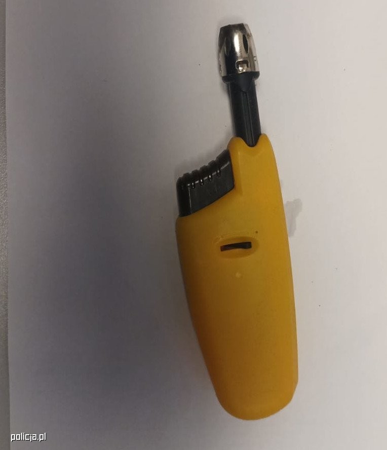 78-latek próbował podpalić stację benzynową