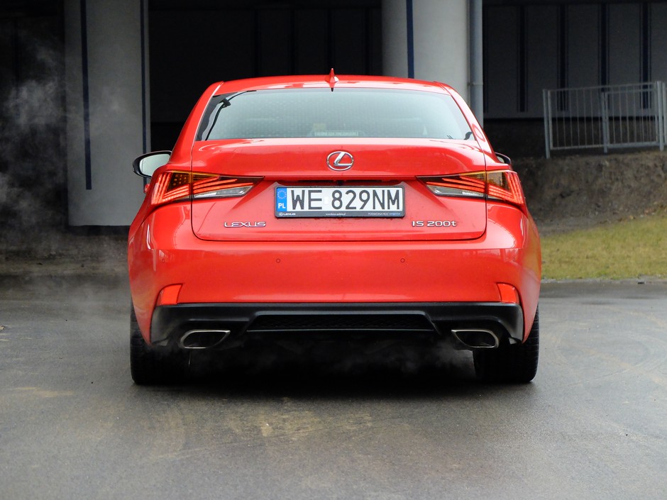 Lexus IS 200t