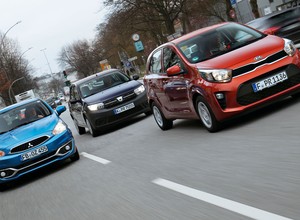 Dacia Sandero kontra Mitsubishi Space Star i Kia Picanto - porównujemy najtańsze nowe auta na rynku