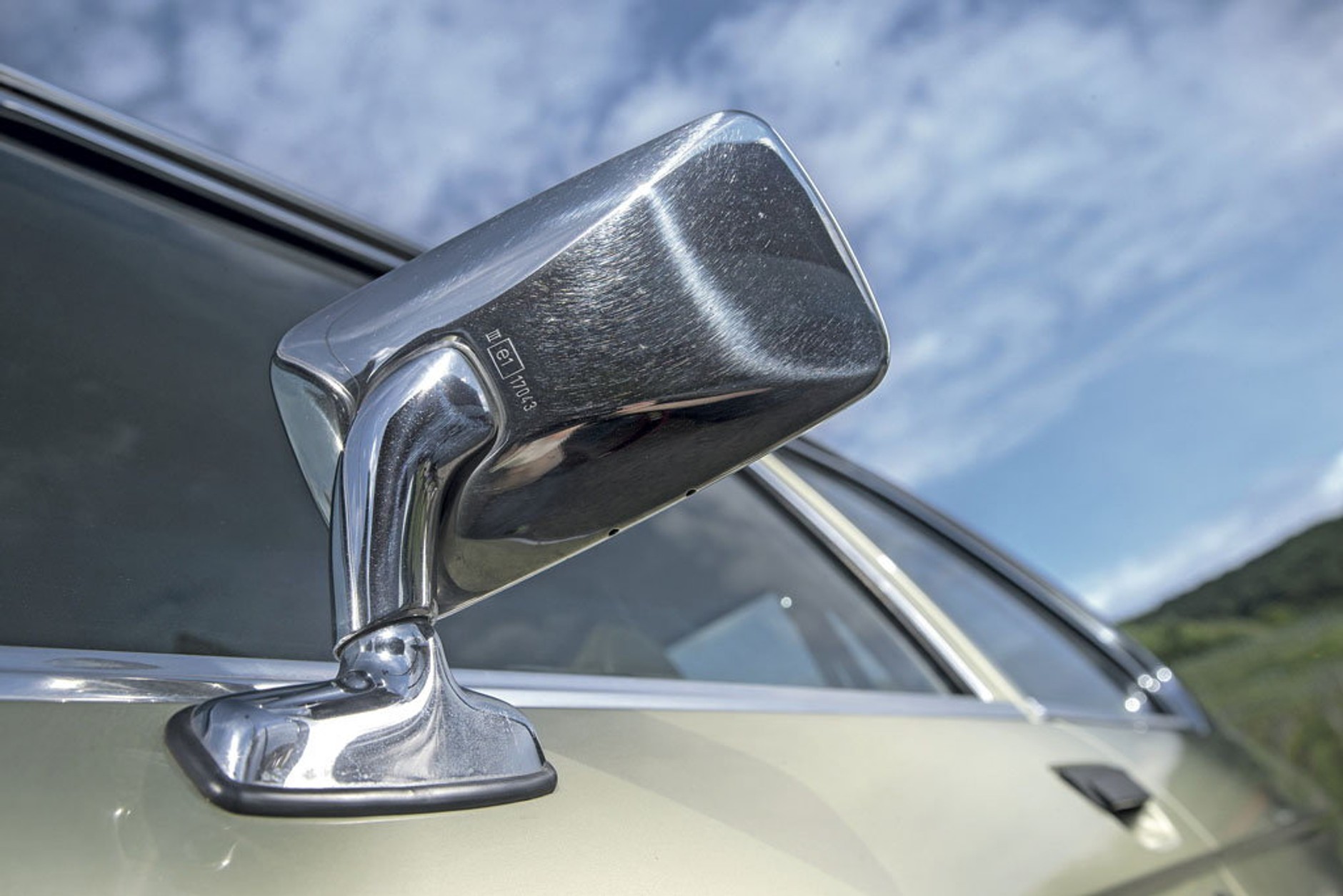 Klasyk, który cię nie zrujnuje - BMW 320/6