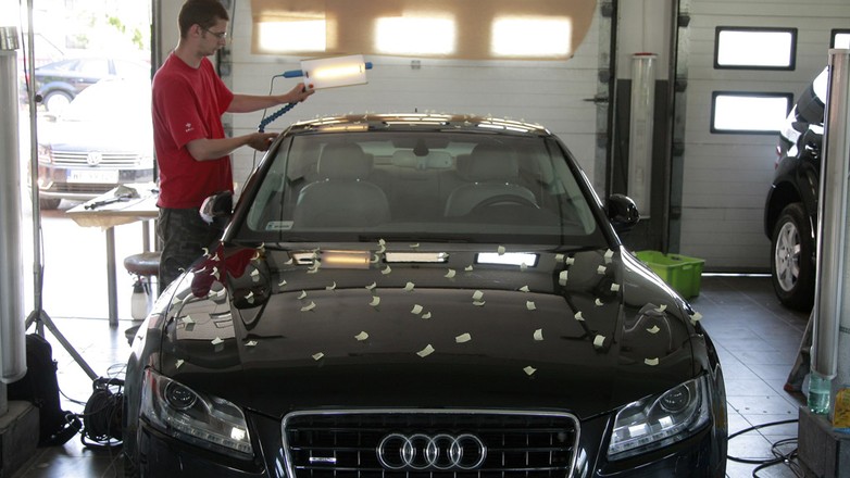 Jak naprawić skutki gradobicia?