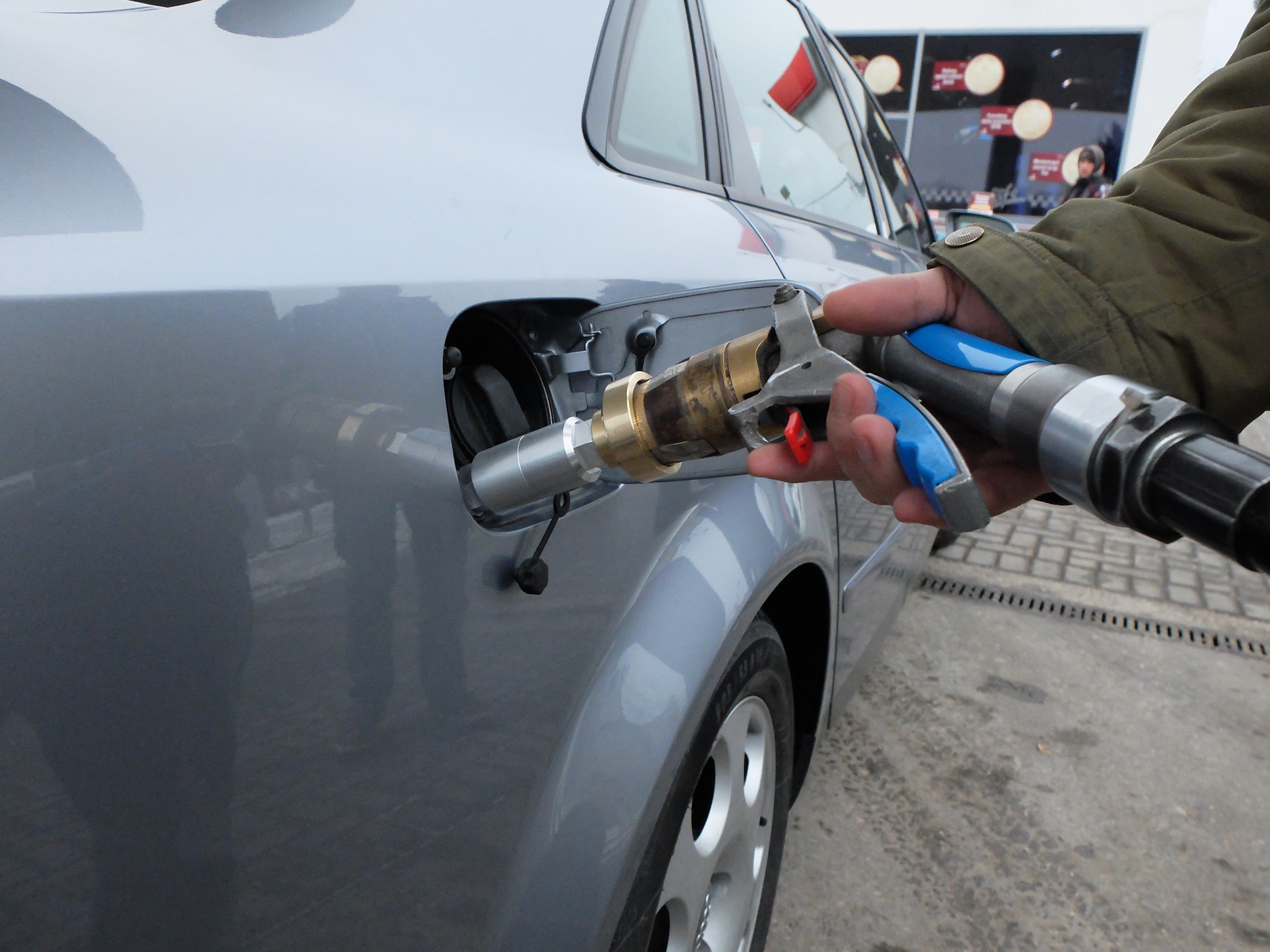 W autach z instalacją LPG nie warto oszczędzać na jakości benzyny.