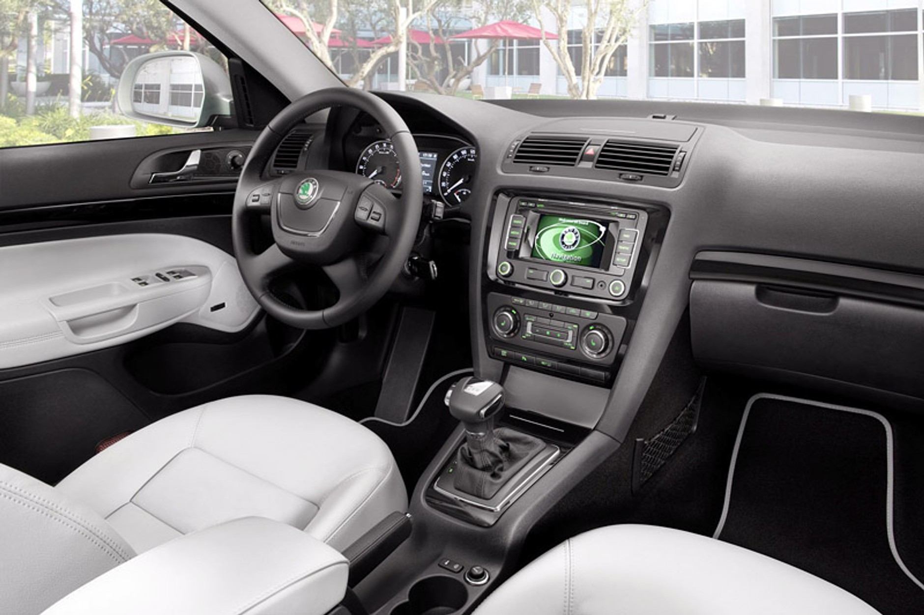 Paryż 2008: Škoda Octavia po liftingu już odkryta (fotogaleria)