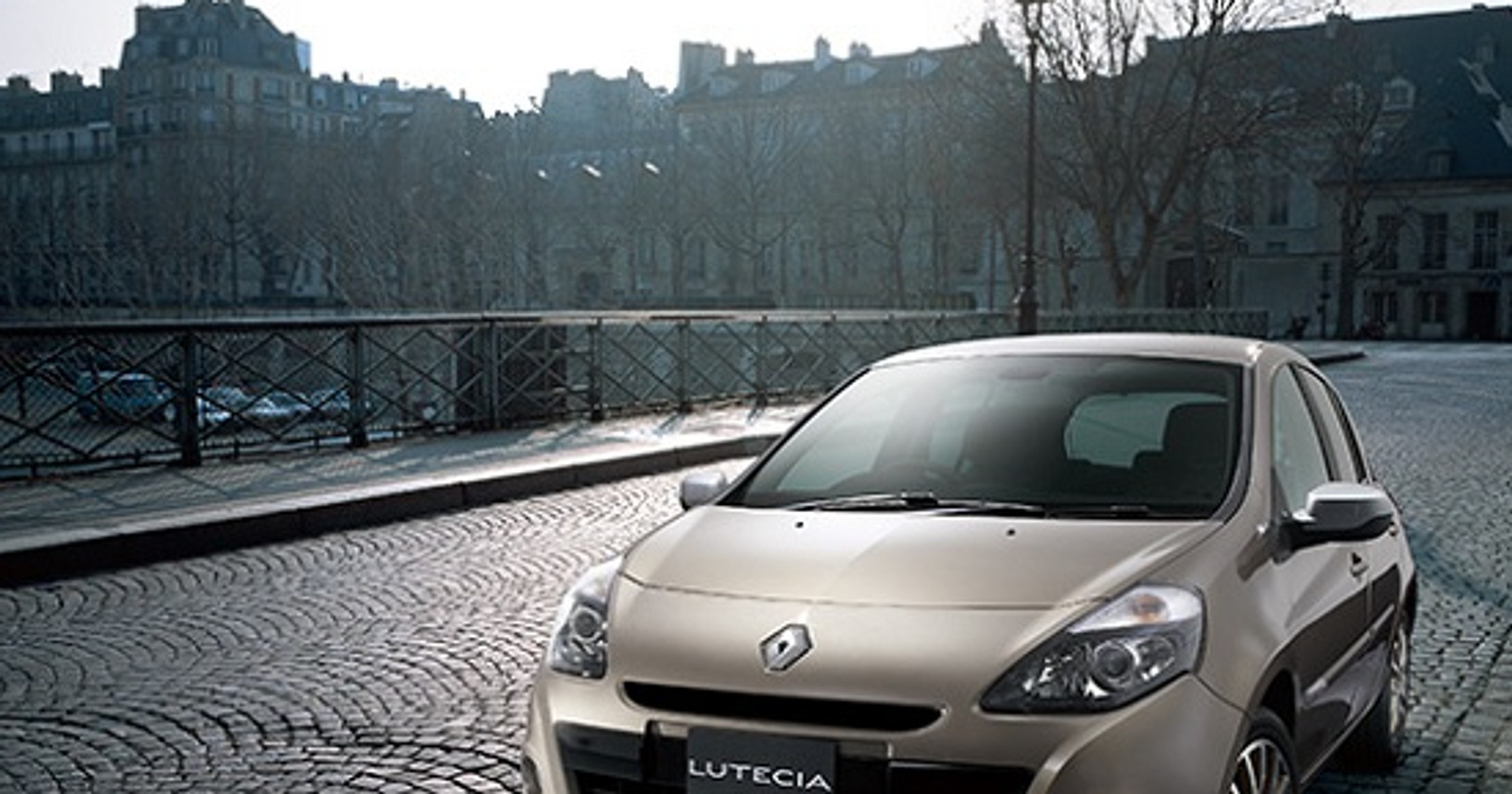 Renault Clio z Wielkiej Brytanii sprzedawane jest w Japonii