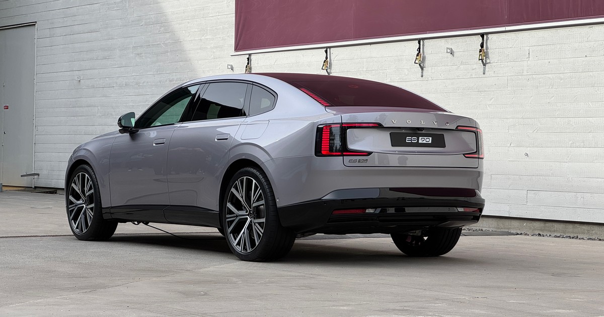 Volvo ES90 2025