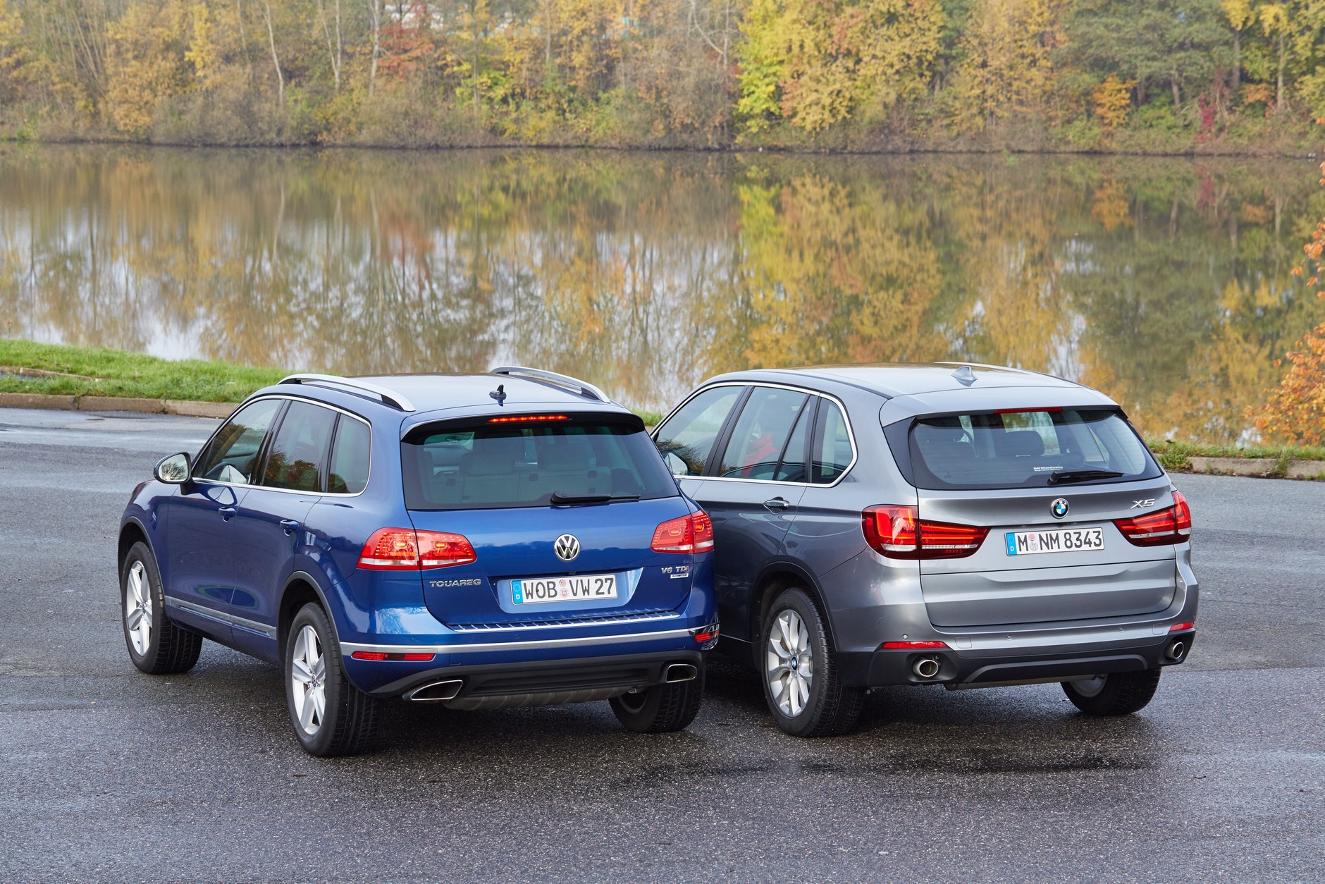 BMW X5 xDrive30d kontra VW Touareg V6 3.0 TDI