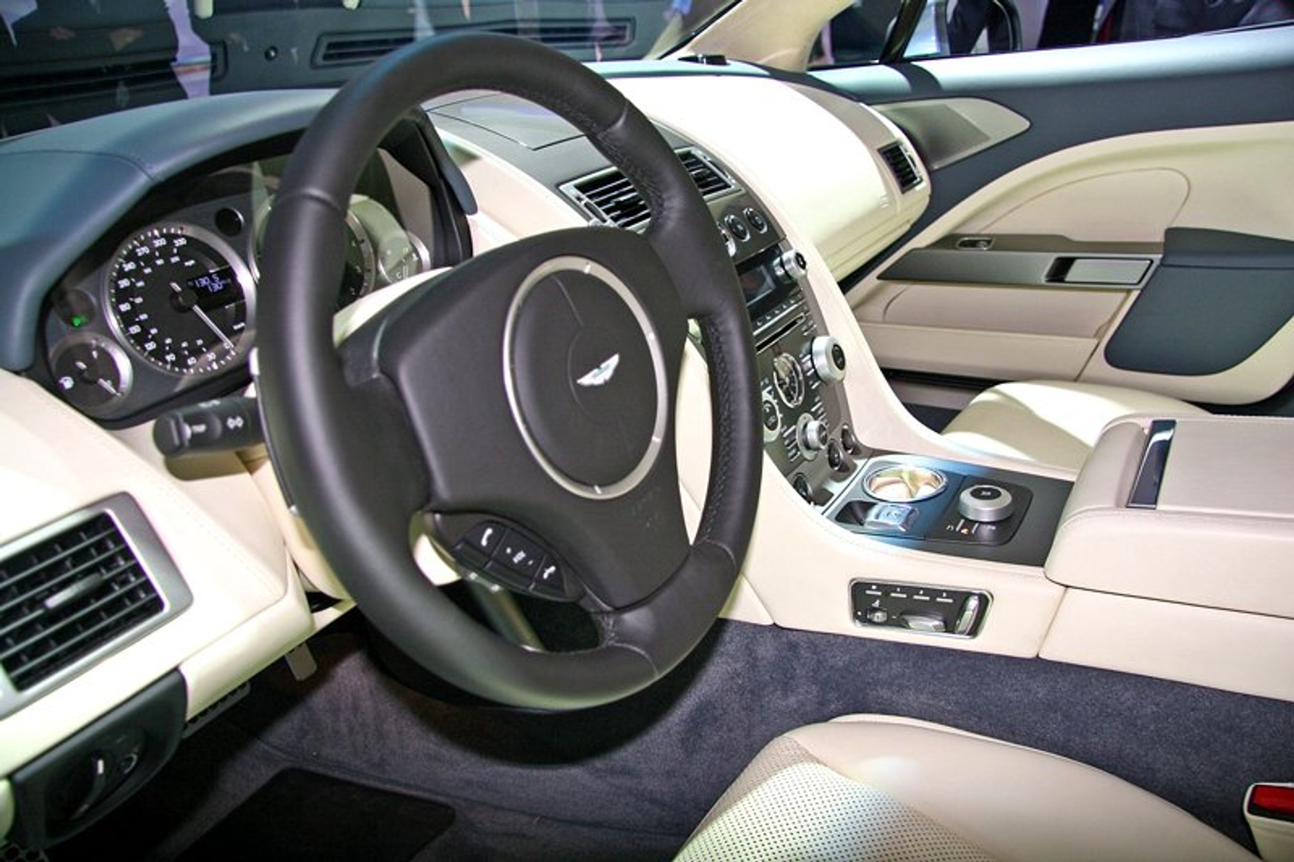 Aston Martin: w Polsce za 1,2 mln zł