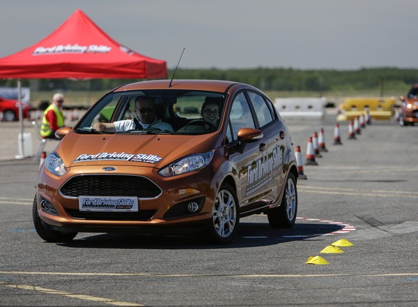 Rusza trzecia edycja cyklu szkoły bezpiecznej jazdy Ford Driving Skills for Life