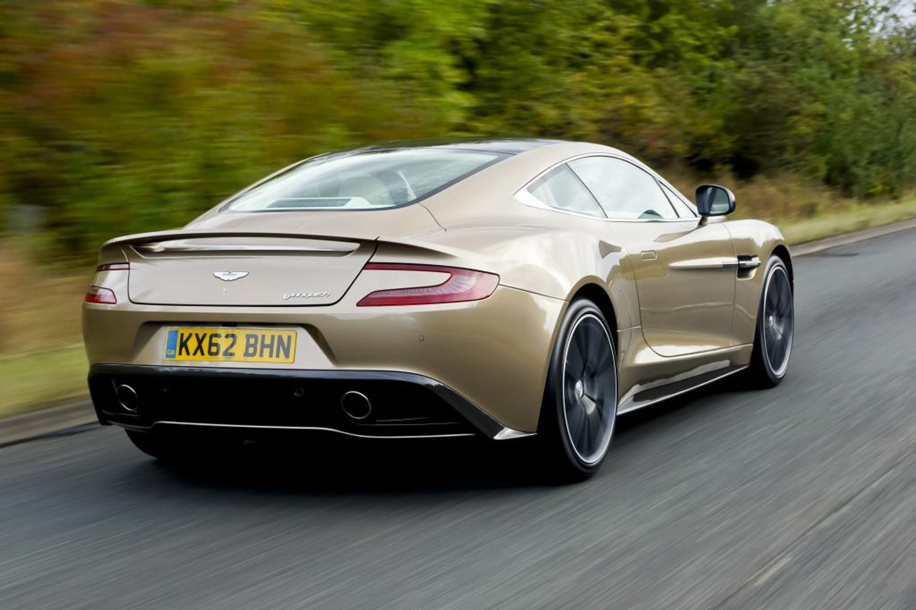 Jak jeździ Aston Martin Vanquish?