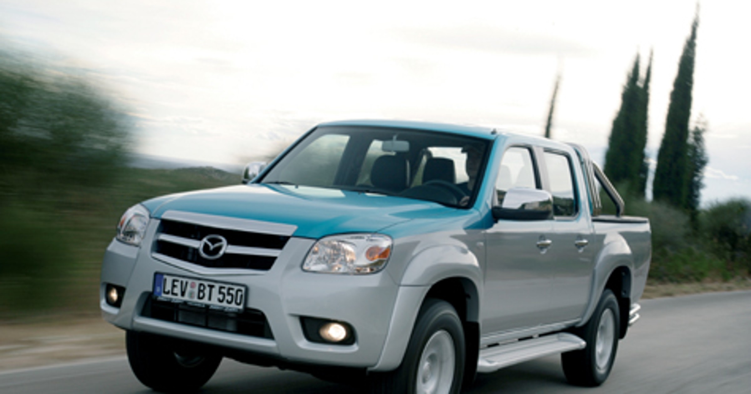 MAZDA BT 50 - Nowa twarz, stare zalety