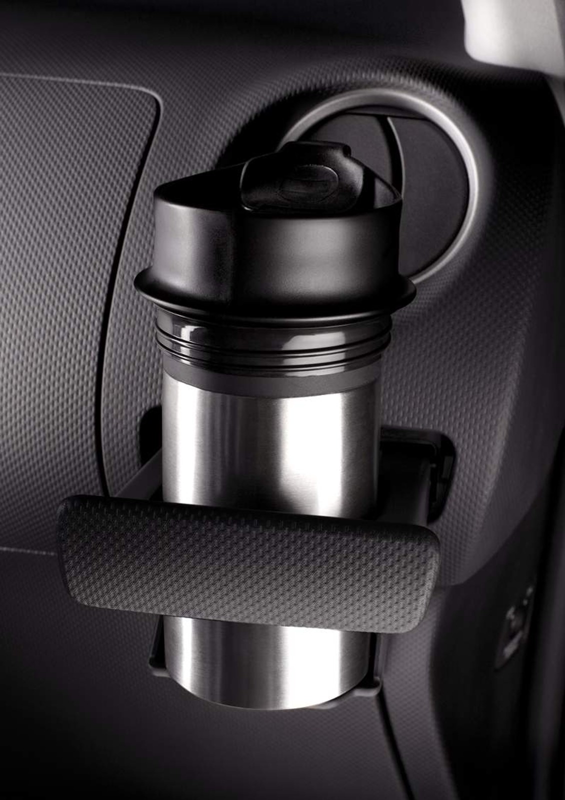 Paryż 2008: Toyota Urban Cruiser – miejski crossover z napędem 4x4 i nowym silnikiem 1,33 Dual VVT-i